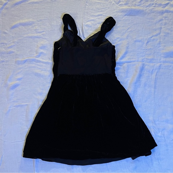 Express Black Velvet Size 0 Dress Cute Party Dress 👗 - Picture 3 of 3